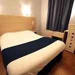 De La Cathedrale Hotel