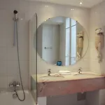Hotel De La Cathedrale 2*