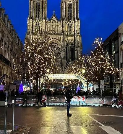 De La Cathedrale 2*