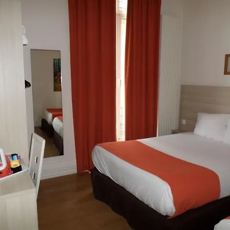 De La Cathédrale Hotel