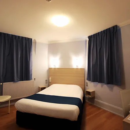 De La Cathédrale Hotel