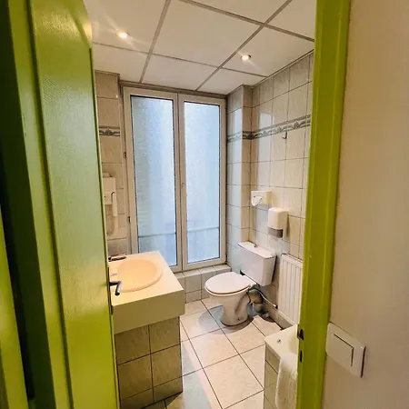 De La Cathedrale Szálloda Reims