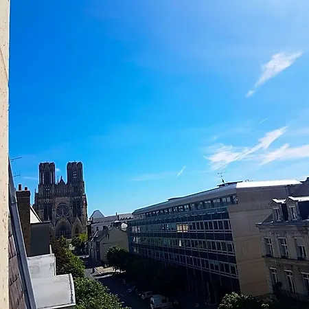 De La Cathédrale 2* Reims