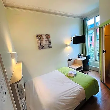 De La Cathédrale Hotel 2*