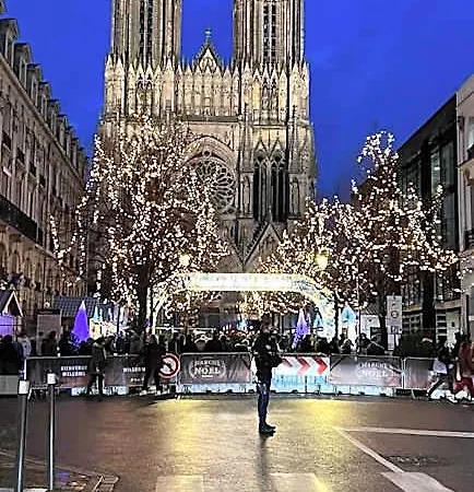 De La Cathedrale Otel Reims