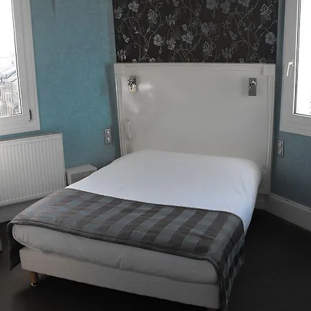 De La Cathedrale Szálloda 2*