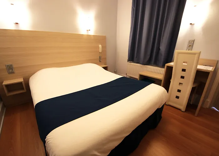 ドゥ ラ カテドラル ホテル