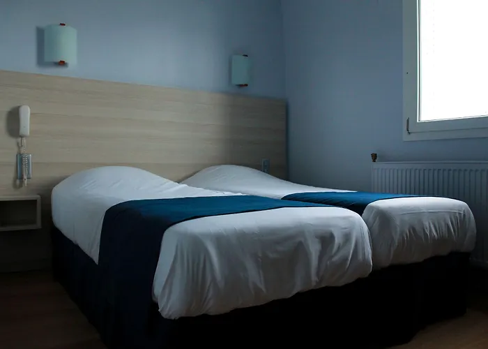 De La Cathedrale Hotel 2*