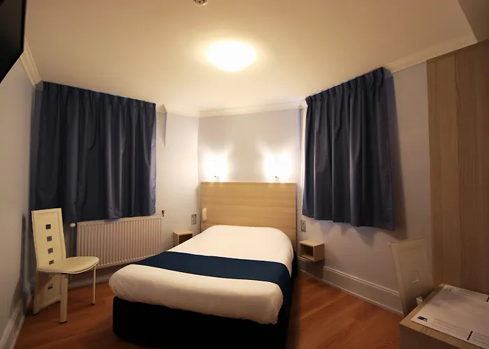 ドゥ ラ カテドラル ホテル