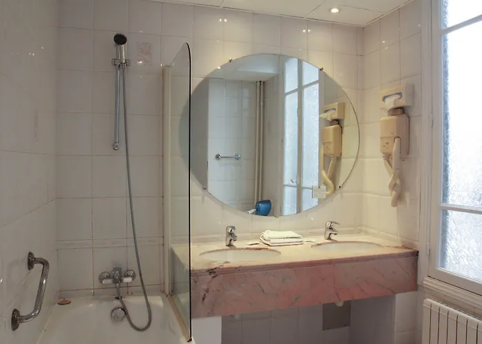 ホテル ドゥ ラ カテドラル 2*