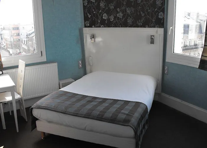 De La Cathedrale מלון 2*